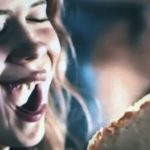 Pubblicità della pizza generata dall'intelligenza artificiale: quale intelligenza artificiale è stata utilizzata per il video di Pepperoni Hug Spot?