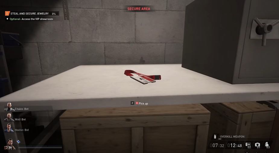 Keycard rossa sul tavolo in Payday 3