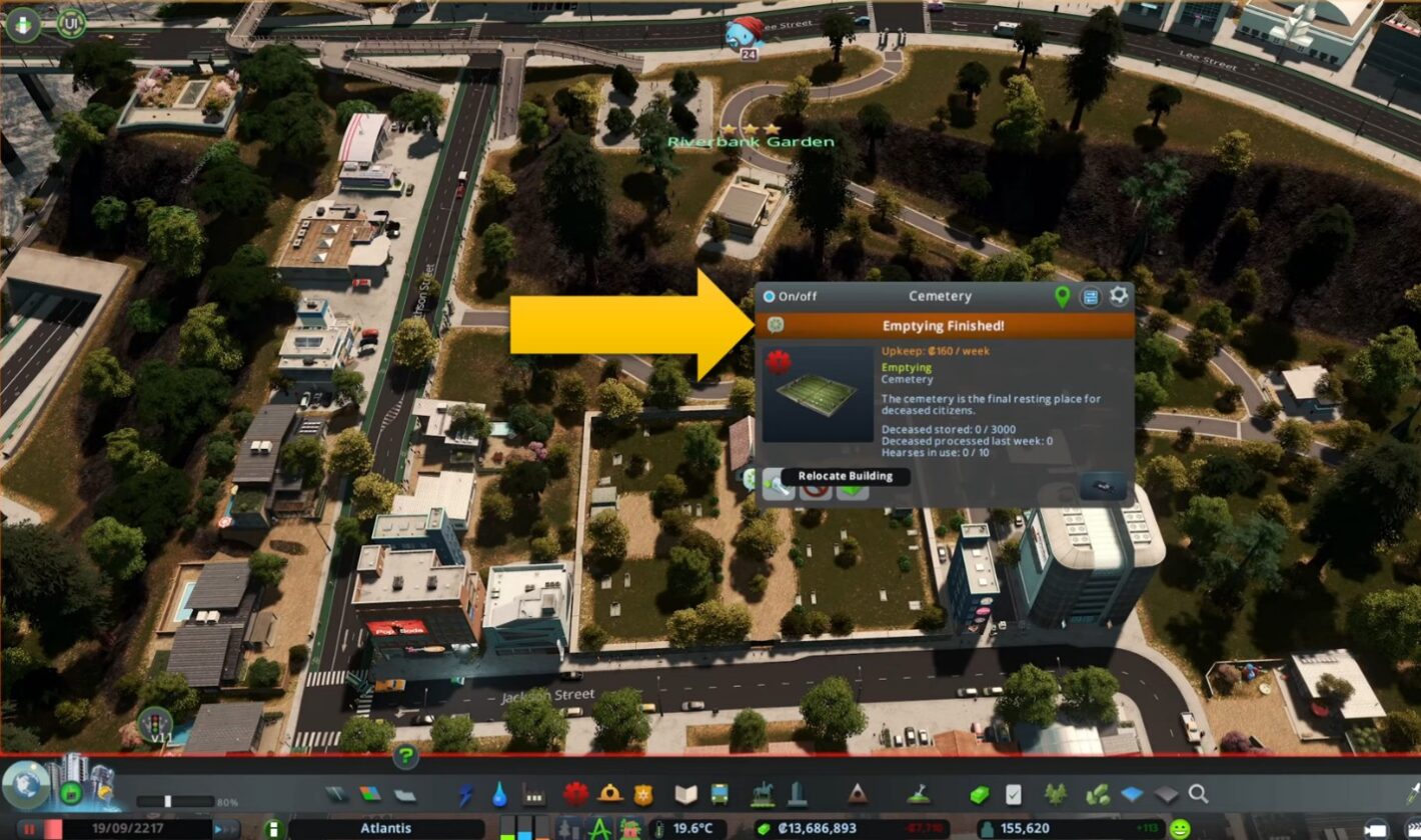 Edificio vuoto in un'altra struttura