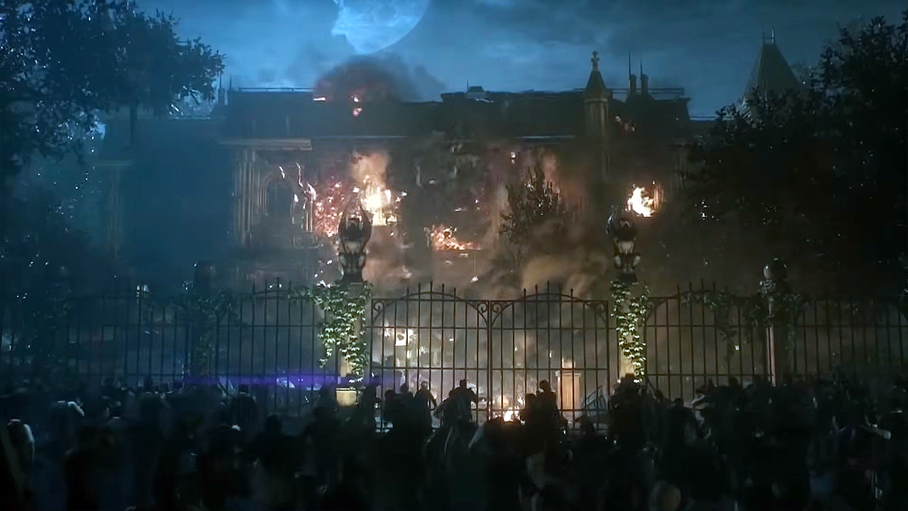 Il Wayne Manor deve essere distrutto per il Protocollo Knightfall. 
