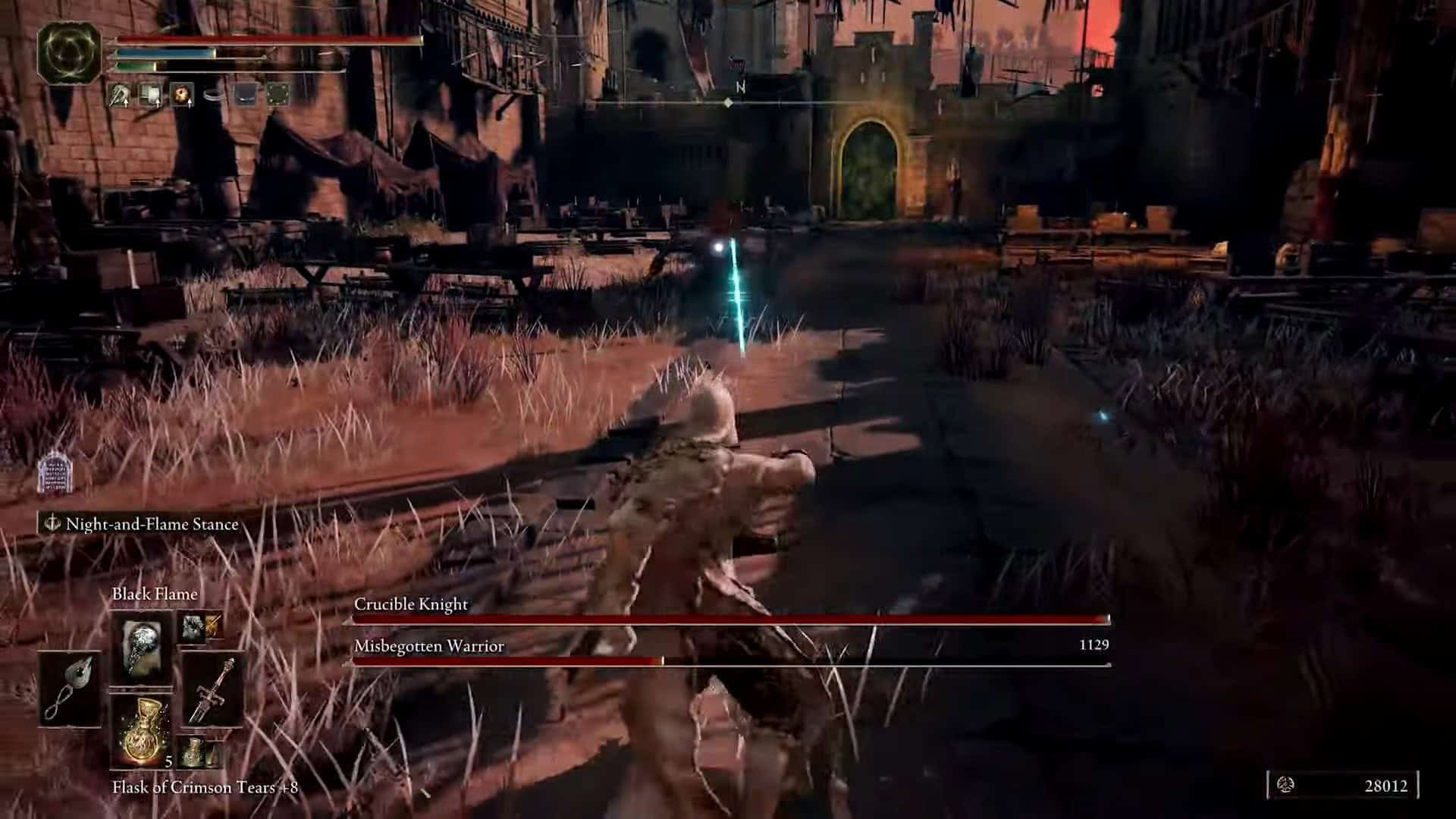 Il Cavaliere del Crogiolo e il Guerriero Misbegotten combattono