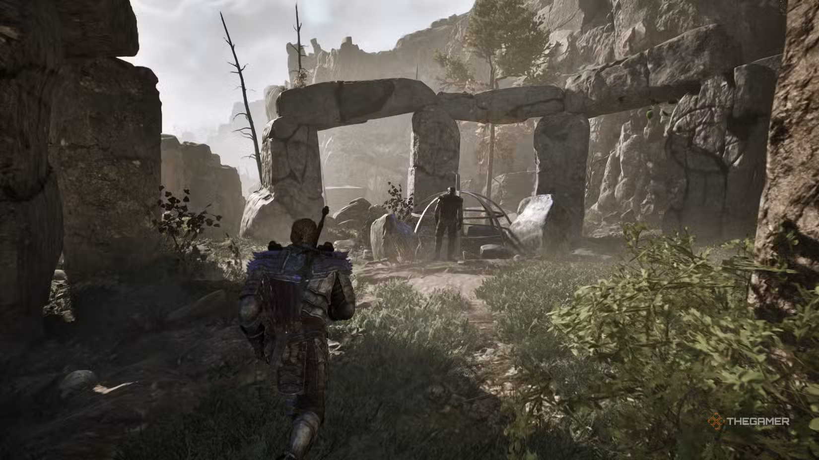 Ingresso della cripta sotto il cerchio di pietra