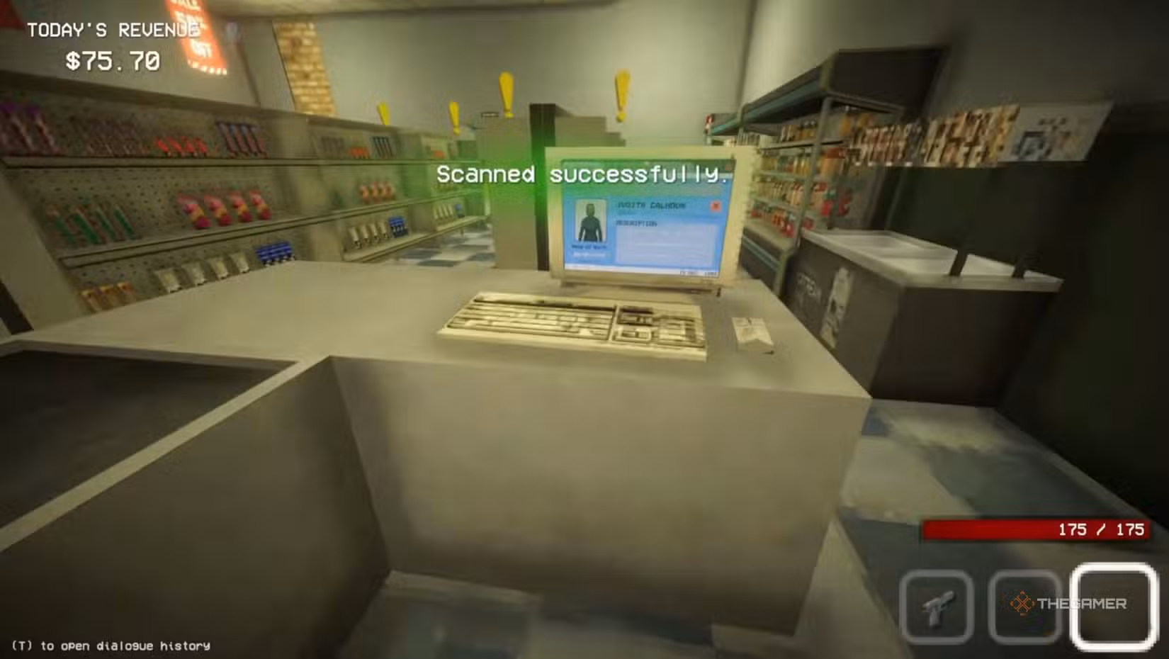 Giocatore che controlla il computer nella stazione di Shift At Midnight per verificare i dati dei clienti.