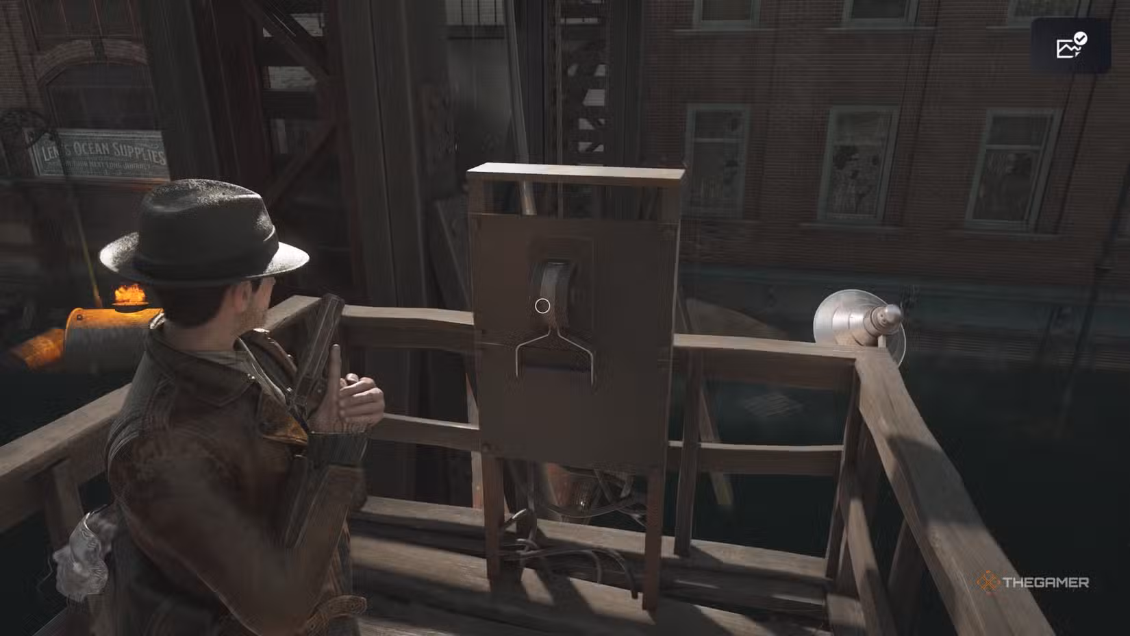 Leva superiore che apre il secondo cancellone verso la Library Annex in The Sinking City 2