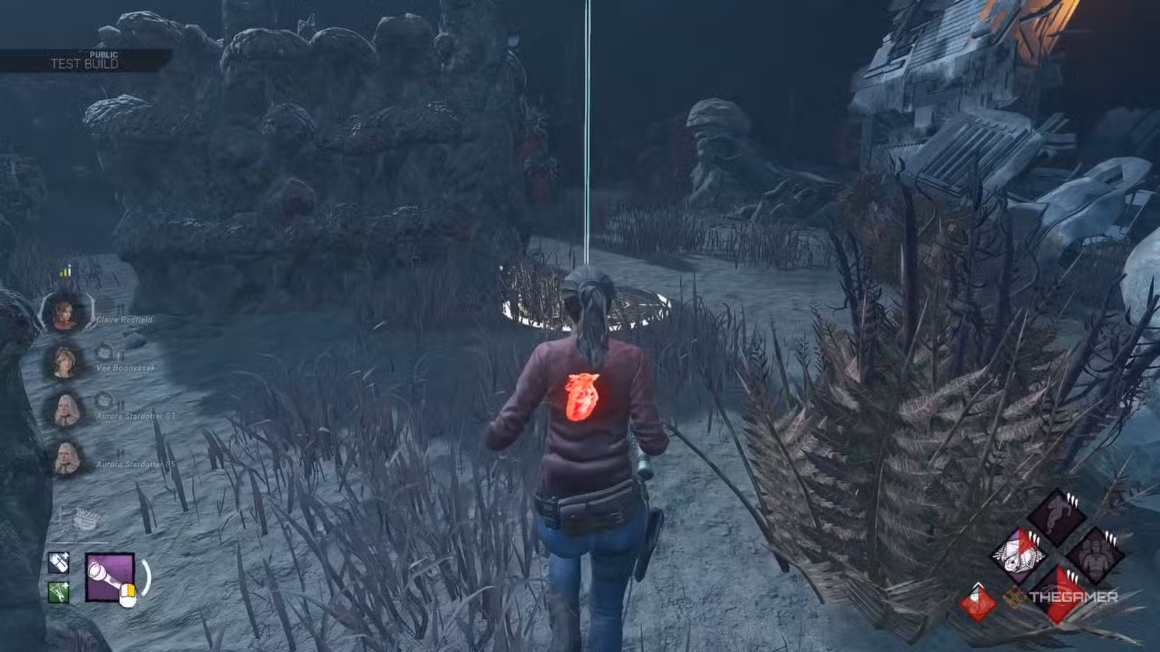 Claire Redfield che attraversa un pilastro di luce divina lanciato da The Judgement in Dead By Daylight